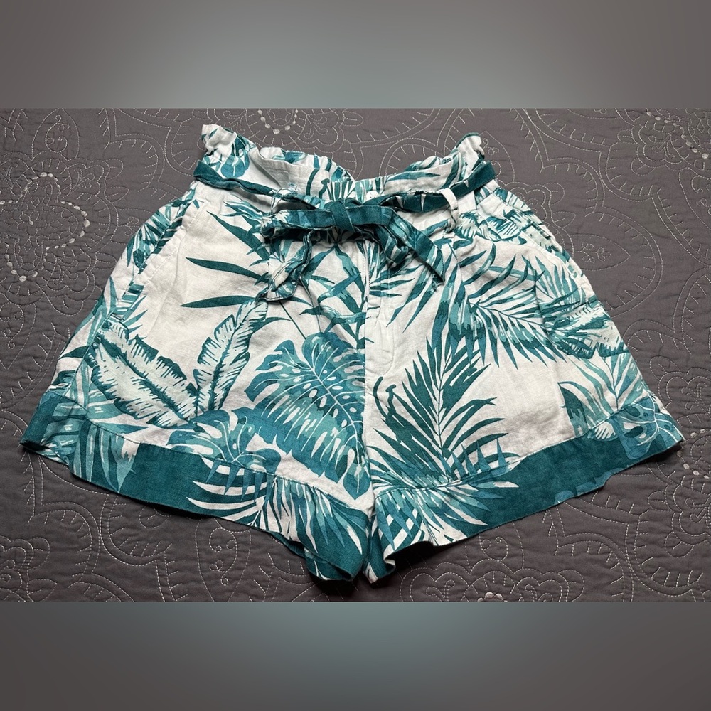 C&C California Women’s Teal and White Leaf Print Linen Shorts Size Medium